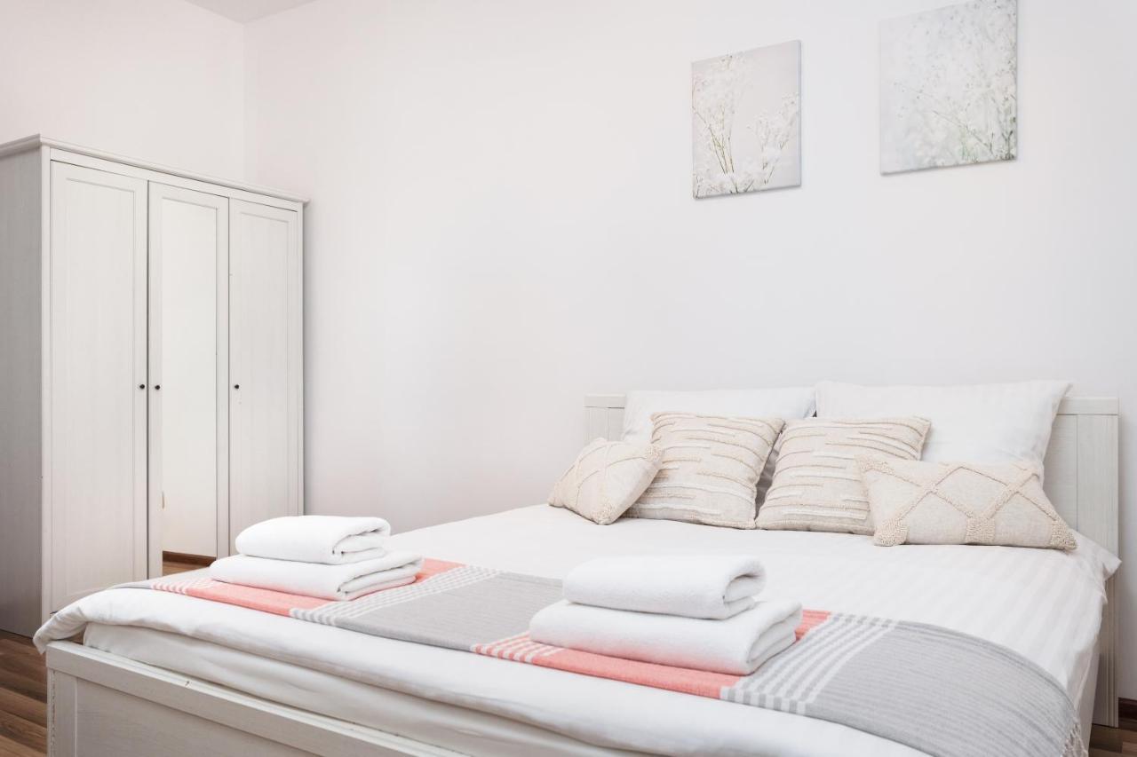 City Of The Kings-Camomile Apartment Cracovia Exterior foto